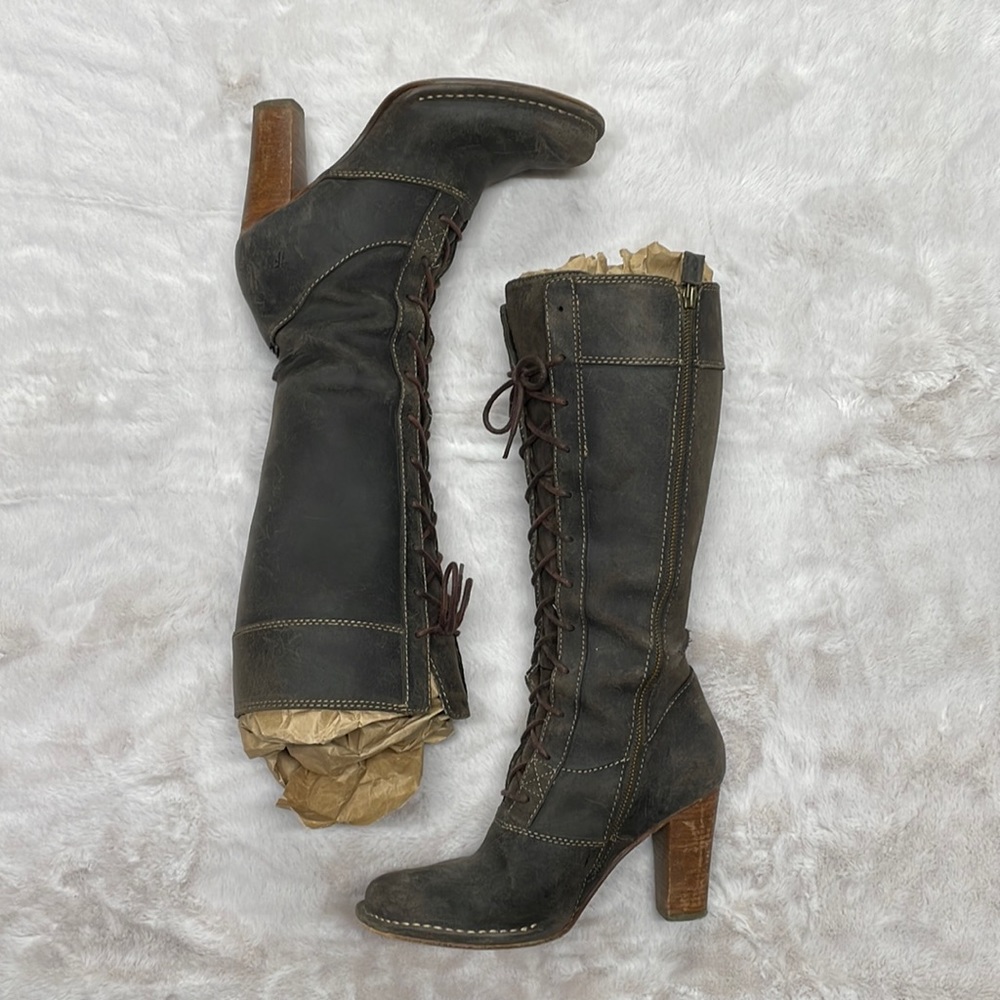 Frye Villager lace leather boots size 8